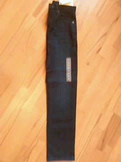 Новые джинсы Uniqlo