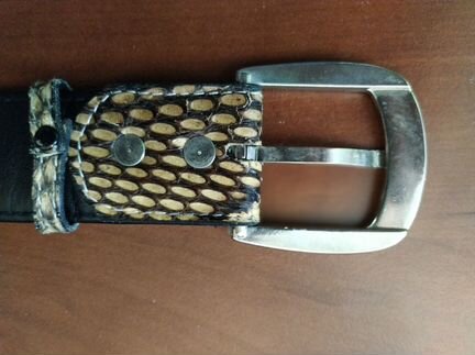 Ремень из кожи змеи