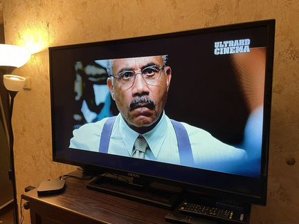 Телевизор 40 дюймов