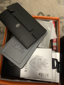 Коробка защитных стёкол и чехлов на android