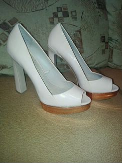 Туфли с открытым мыском