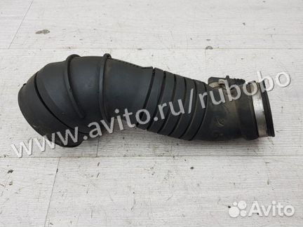 Патрубок воздушный Audi Allroad C5 AKE 2002