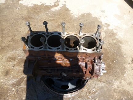 Peugeot 4007 citroen c crosser блок двигателя 2.2