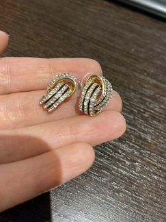 Серьги новые с камнями в подарочной коробке