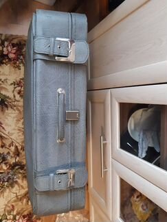 Чемодан б/у