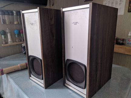Колонки Akai SW-35 jet road system