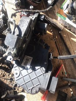 Замок дери Range Rover Jaguar