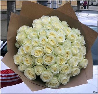 Букет из 25 белых розы
