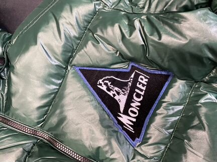 Пуховик Moncler
