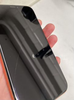 Телефон iPhone Xr 128 с незначительной трещинкой н