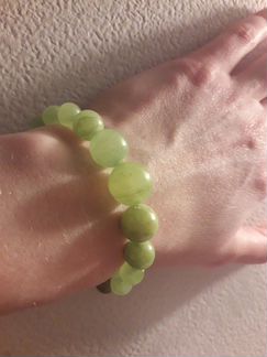 Браслет из камня