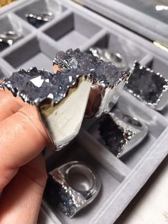 Кольцо с друзой кварца