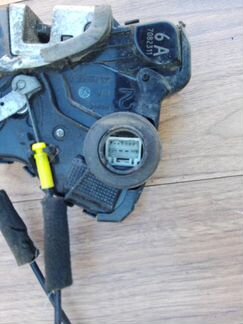 Замок двери левый передний Toyota Corolla 120 2001