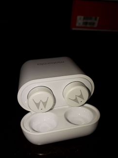 Беспроводные tws наушники Motorola Vervebuds 110