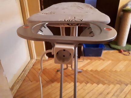 Гладильеая доска с переходником для утюга