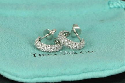 Tiffany золотые серьги с бриллиантами 1.63 ct