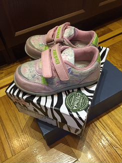 Кроссовки розовые размер 25