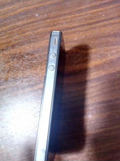 Телефон iPhone4
