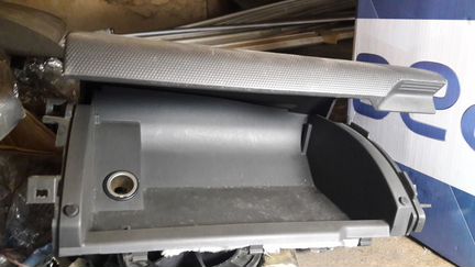 Nissan X-tral Т30 Бардачок верхний
