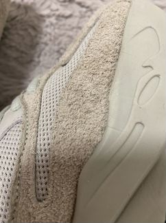 Кроссовки adidas yeezy boost 700