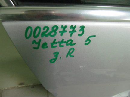 Дверь задняя правая VW jetta 5 бу