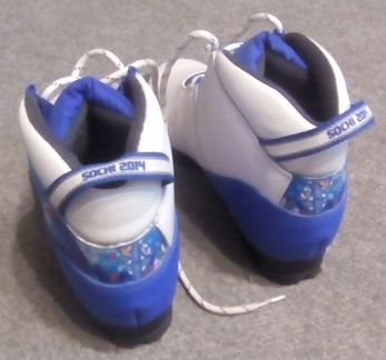 Лыжные ботинки 