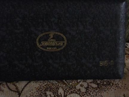 Готовальня, карандаш