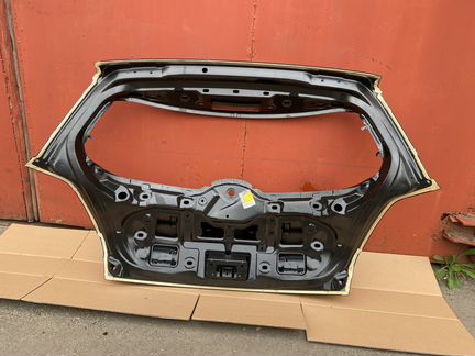 Новая крышка багажника Рено Меган 2 оригинальная