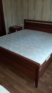 Кровать с тумбами