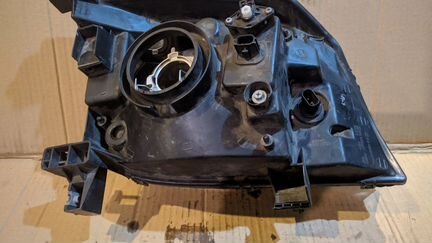 Фара левая Nissan X-Trail T30 2006