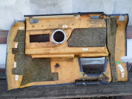 Обшивка салона левая Mercedes V-Class W638 111.978