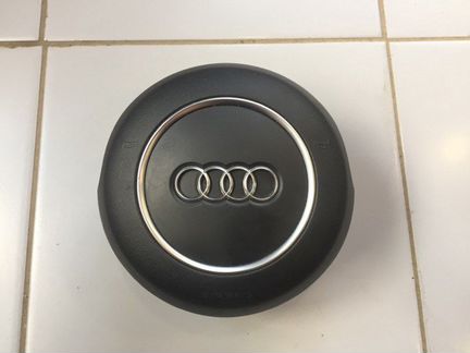 Подушка безопасности в руль Audi A6 4G 2.0 cypa