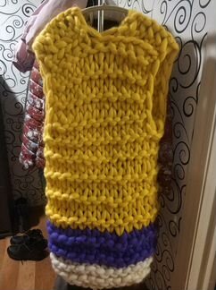 Жилет вязаный