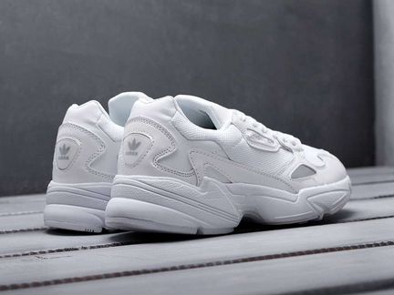 Кроссовки Adidas Falcon