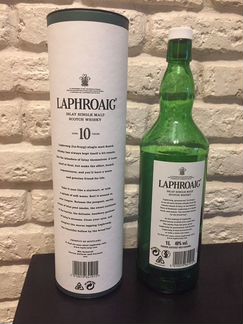 Бутылка и упаковка из-под виски Laphroaig