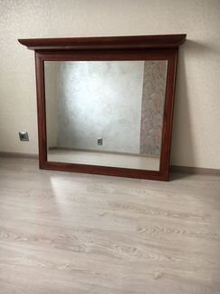 Зеркало в раме в отличном состоянии