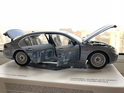 1/18 Kyosho Bmw 760Li E66 Hydrogen