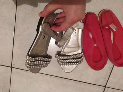 Сандалии, спортивные тапочки