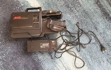 Видеокамера Panasonic NV-M40E