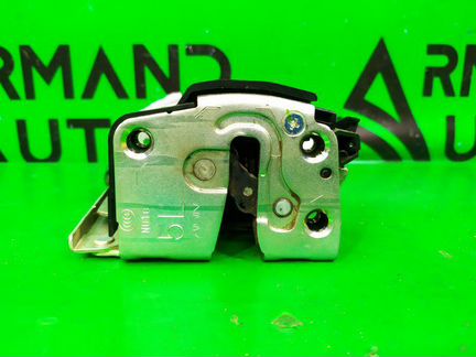 Замок крышки багажника Toyota Land Cruiser 200