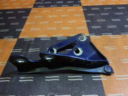 Петля капота левая Опель Астра H