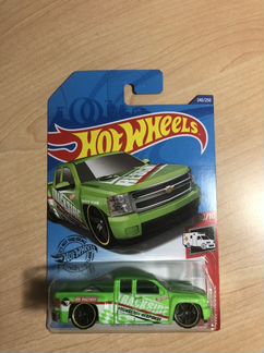 Hot Wheels Treasure Hunt