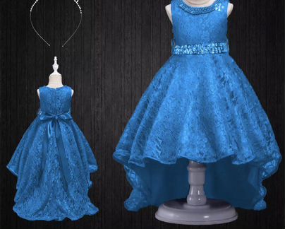 Шикарное Платье со шлейфом