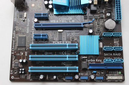 Asus M5A78L LE amd Socket AM3+
