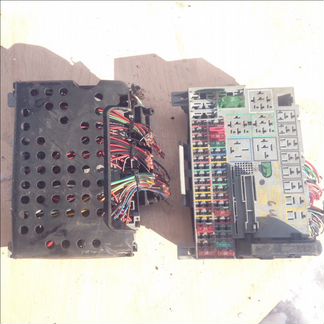 Блок предохранителей и реле Opel Astra G Zafira F