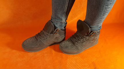 Зимние кроссовки