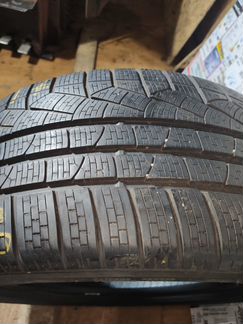 235 50 17 Pirelli Sottozero Winter 240 2-serie