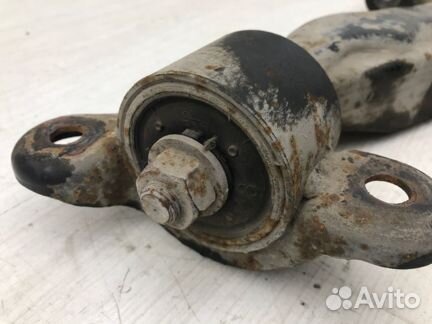 Рычаг передний правый Mitsubishi Galant 8 USA 4G64