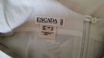 Escada платье