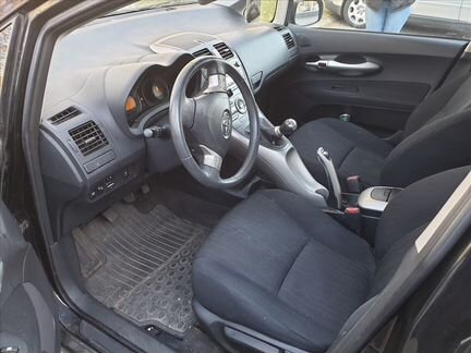 Бампер капот дверь Toyota Auris E150 2006-2012г